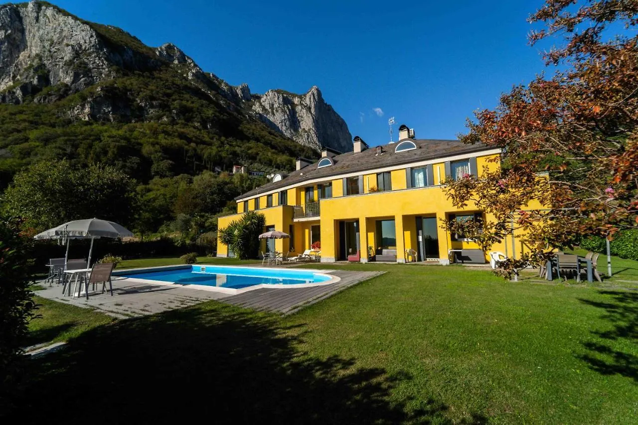 B&B Montebello Lecco 0*,  Itália