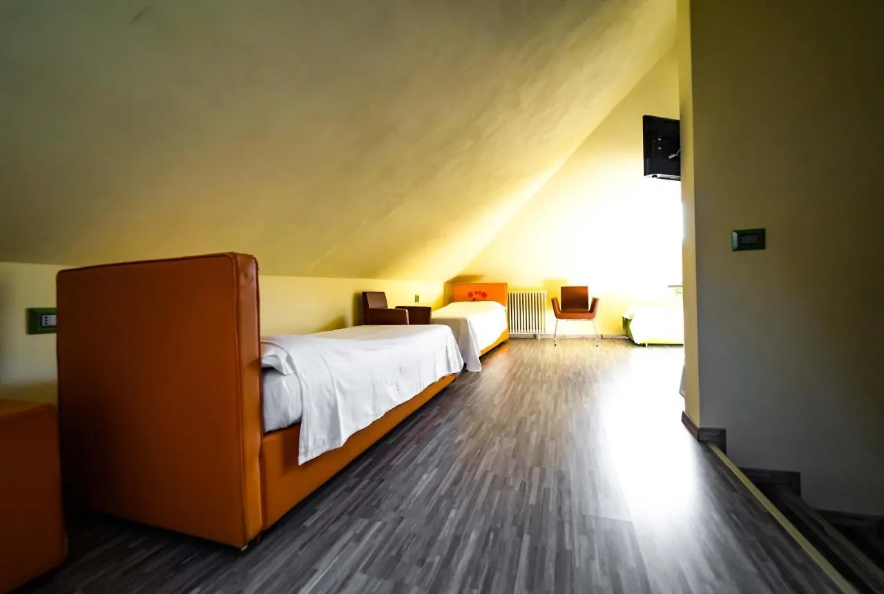 Alojamento de Acomodação e Pequeno-almoço B&B Montebello Lecco