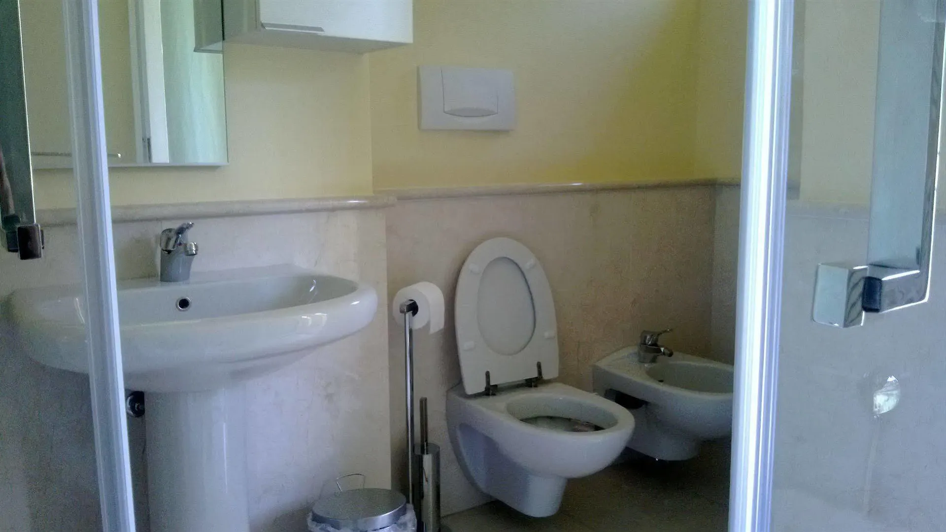B&B Montebello Lecco Alojamento de Acomodação e Pequeno-almoço